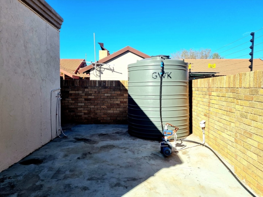 Commercial Property for Sale in Minerva Gardens Northern Cape